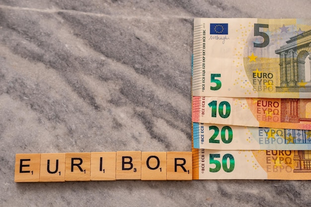 Ile zostanie w kieszeni z 10.50 euro brutto w Holandii?