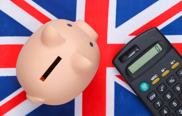 Jak rozliczyć się z podatku UK bez stresu?